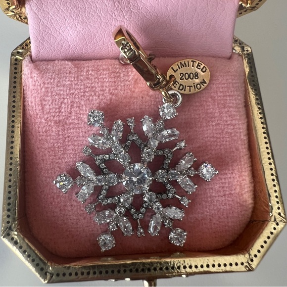 Juicy Couture Limited Edition Snowflake Charm - Picture 5 of 8